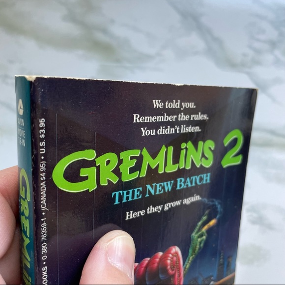 Vintage Gremlins 2 - The New Batch - Paperback Book Novel - Picture 2 of 6